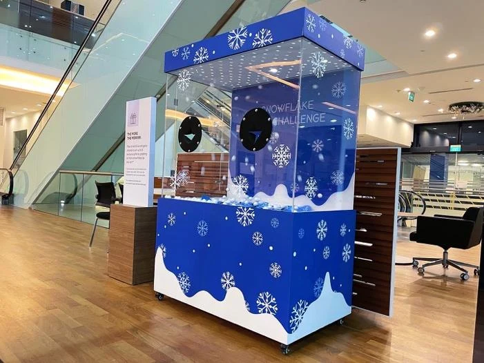 Snowflakes Rush Lucky Draw Game