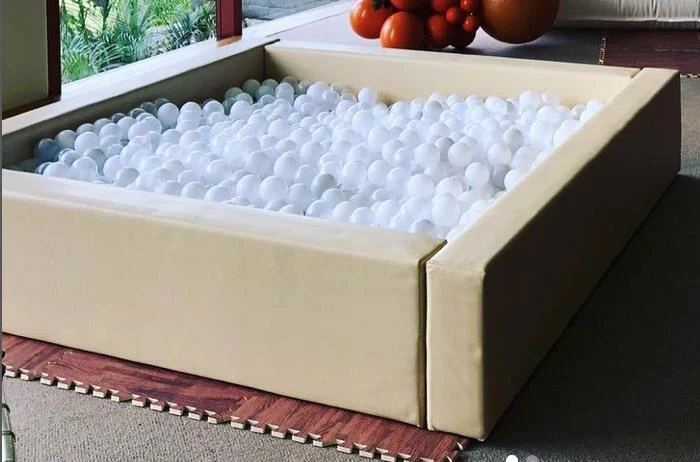 Small Ball Pit (White Sand Cushion Wall)