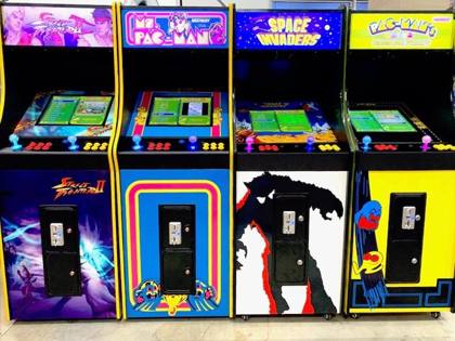 80s Retro Video Arcade Machine