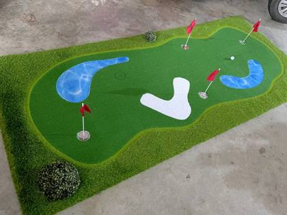 Large Golf Game